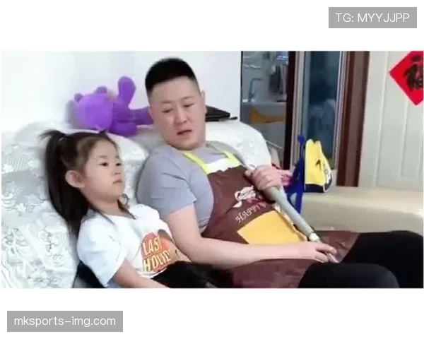 潘晓婷在家练球，邻居以为楼上在打雷